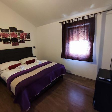 Panorama Sunset Apartments Крес Екстериор снимка