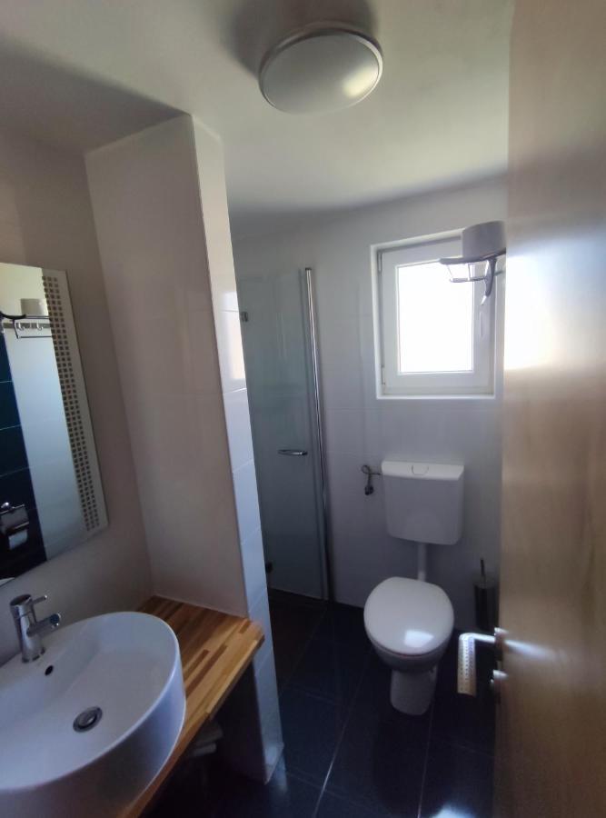 Panorama Sunset Apartments Крес Екстериор снимка