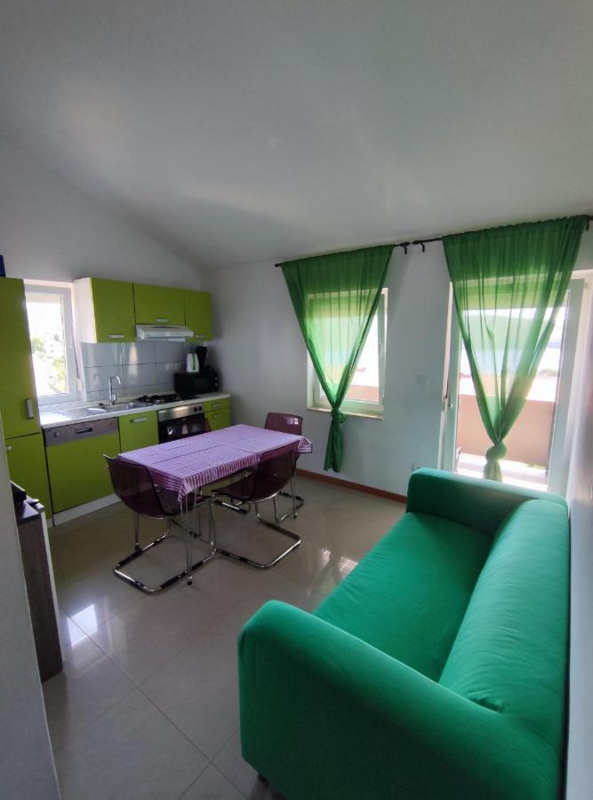 Panorama Sunset Apartments Крес Екстериор снимка