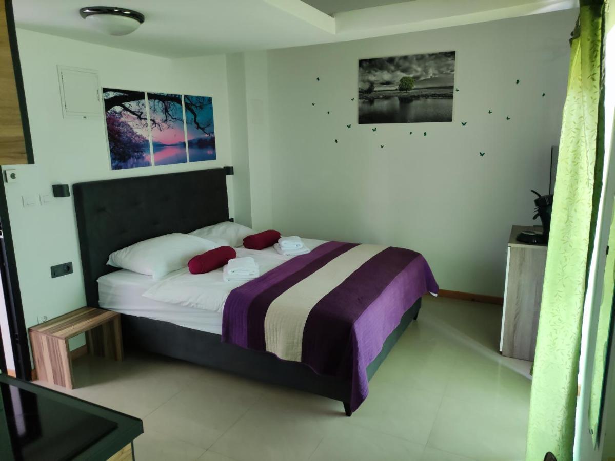 Panorama Sunset Apartments Крес Екстериор снимка