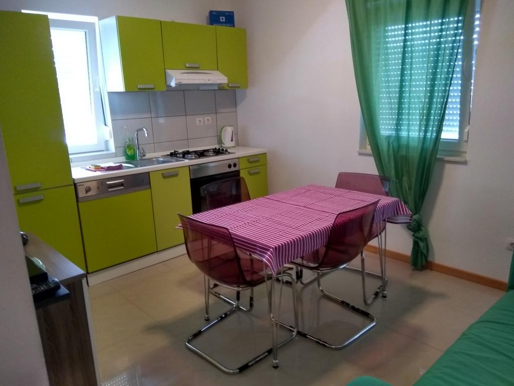 Panorama Sunset Apartments Крес Екстериор снимка
