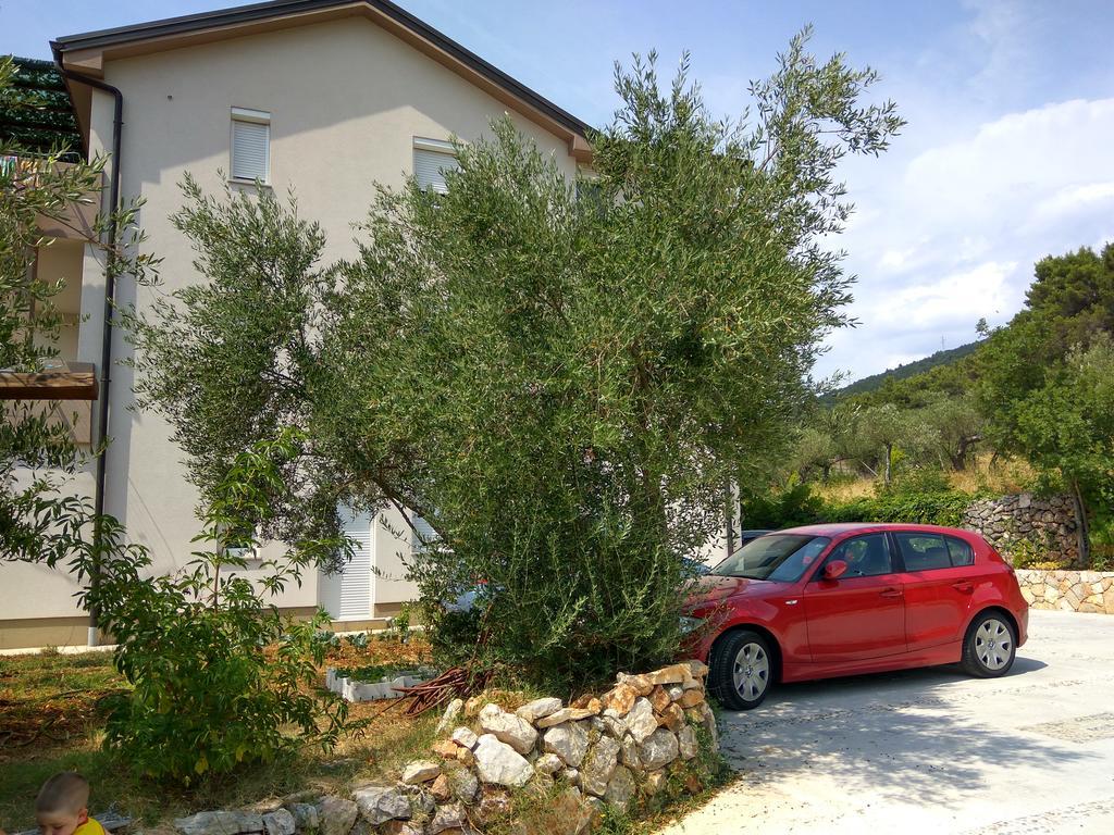 Panorama Sunset Apartments Крес Екстериор снимка