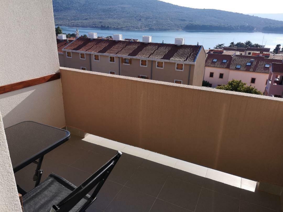 Panorama Sunset Apartments Крес Екстериор снимка